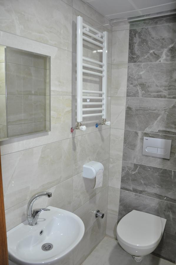 Hotel Altug Испарта Екстериор снимка